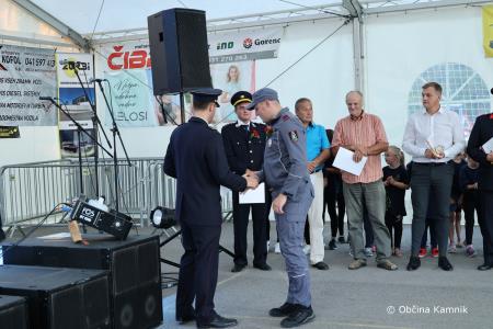 Slovesnost ob odprtju prizidka in prevzemu večnamenskega gasilskega vozila PGD Gozd (28)